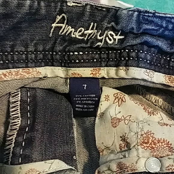 Amethyst Jeans - Picture 5 of 6